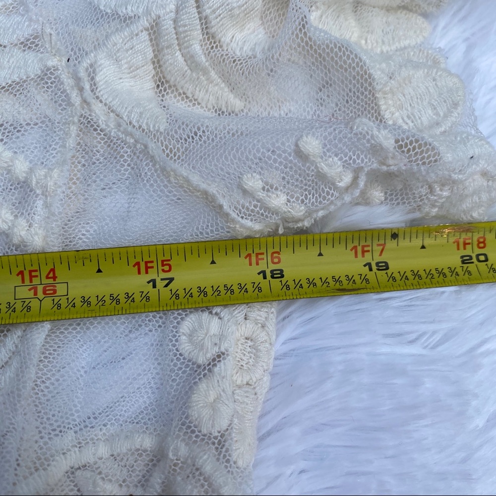 Lapis Lace Cream Top - Picture 4 of 7